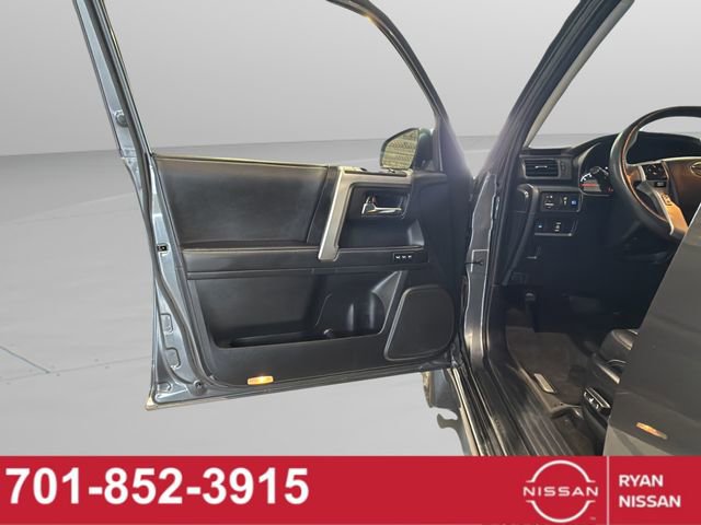 Used 2020 Toyota 4Runner Limited image 34