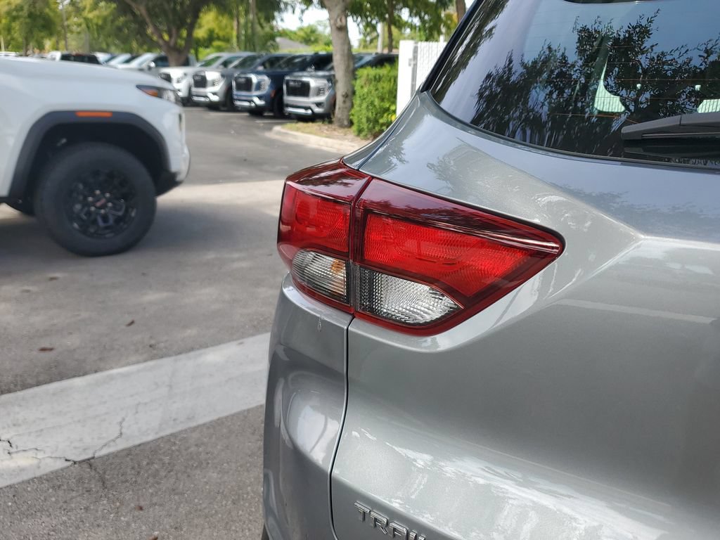 Certified 2024 Chevrolet TrailBlazer LS FWD image 27