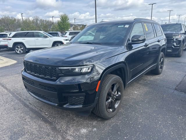 Used 2023 Jeep Grand Cherokee L Laredo