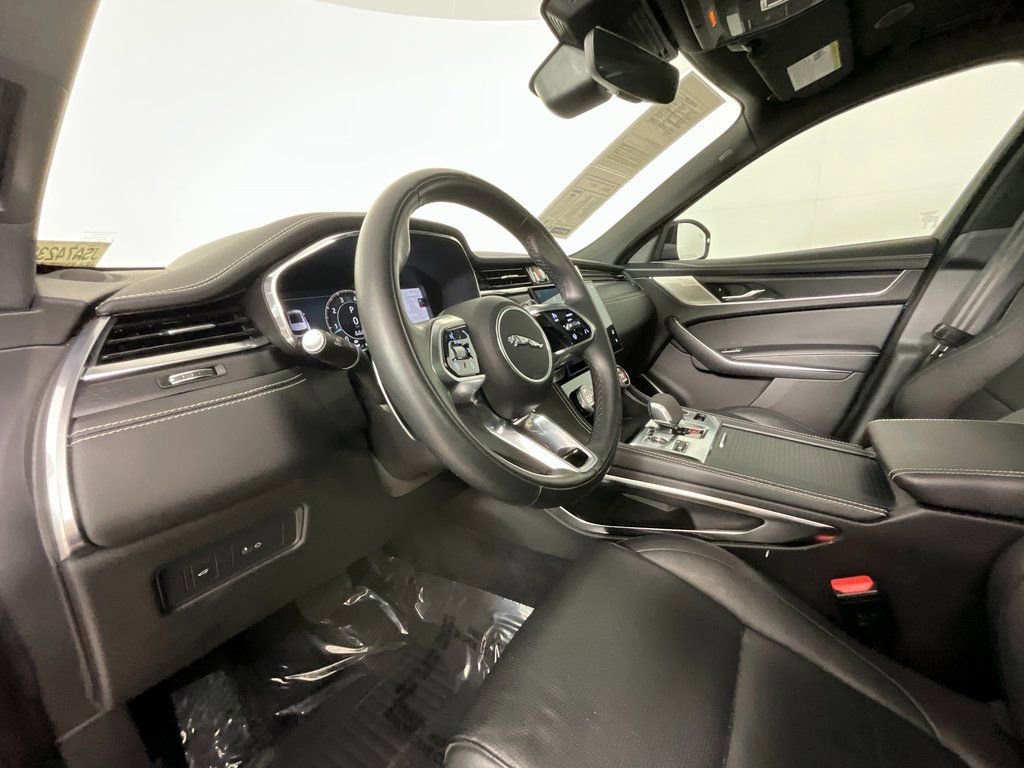 Certified 2025 Jaguar F-PACE R-Dynamic S image 15