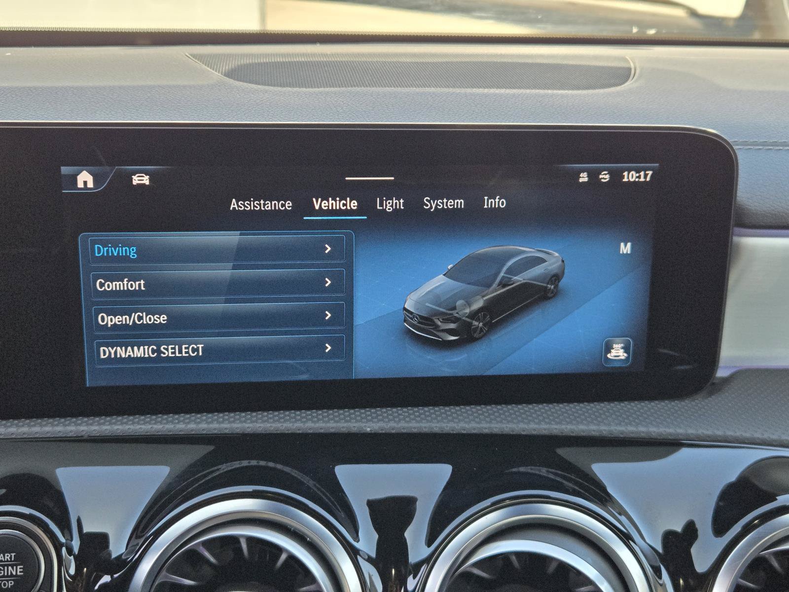 Used 2025 Mercedes-Benz CLA 250 4MATIC image 9
