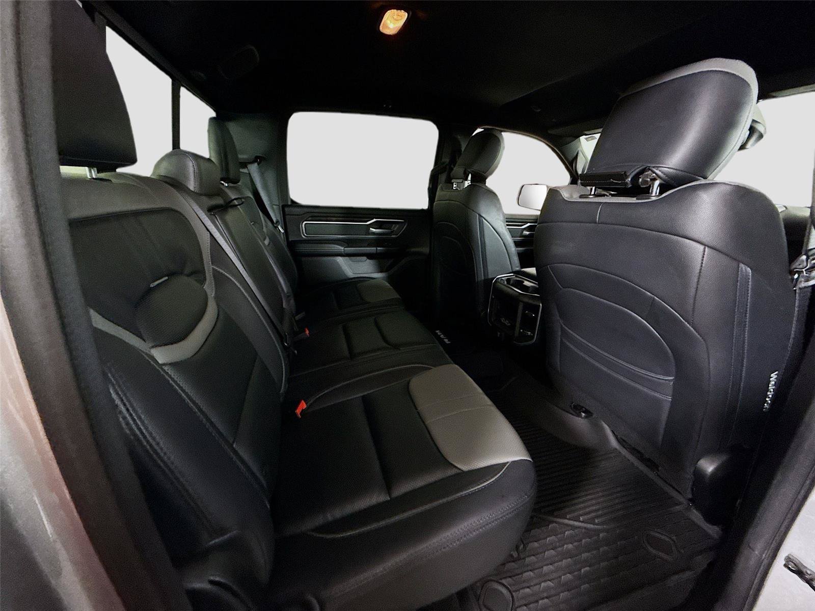Used 2022 RAM 1500 Big Horn AWD/4WD image 18