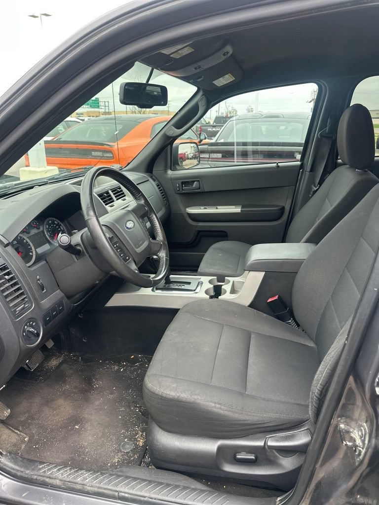 Used 2011 Ford Escape XLT w/ Class II Trailer Tow Pkg AWD/4WD image 16
