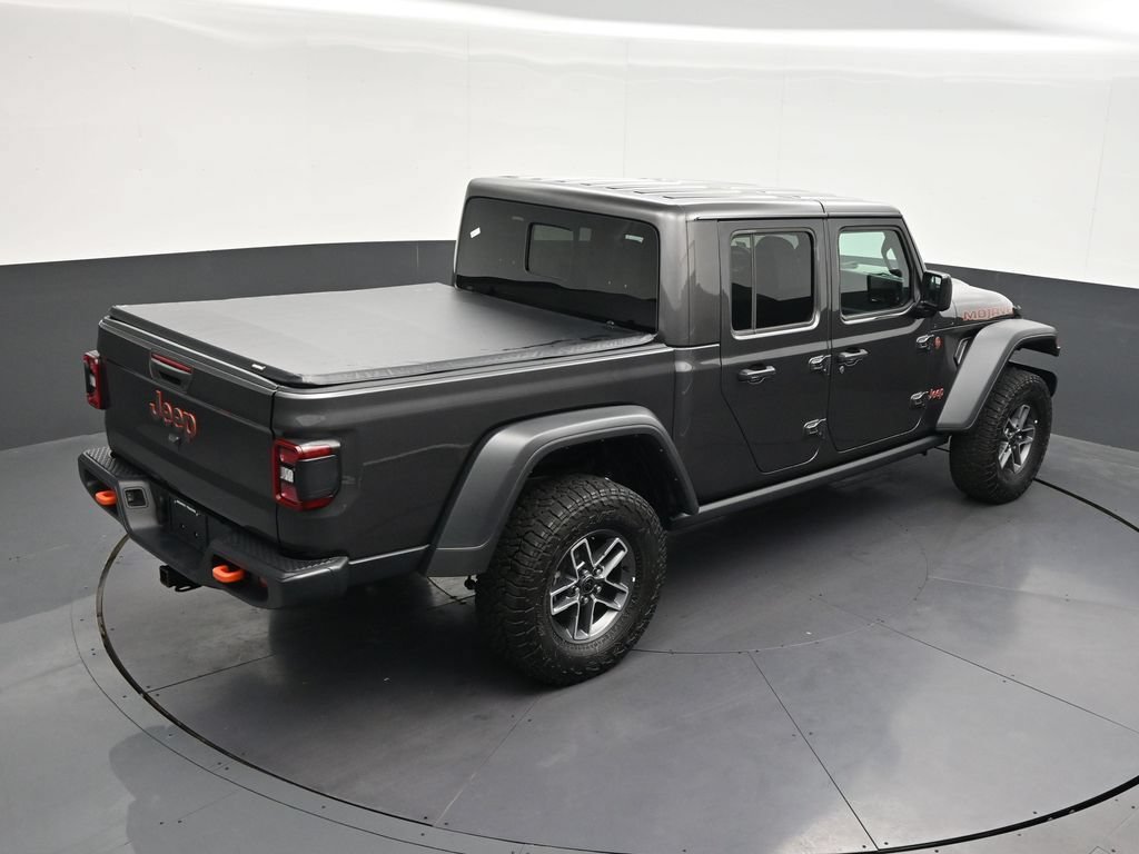 Used 2025 Jeep Gladiator Mojave w/ Convenience Group AWD/4WD image 23