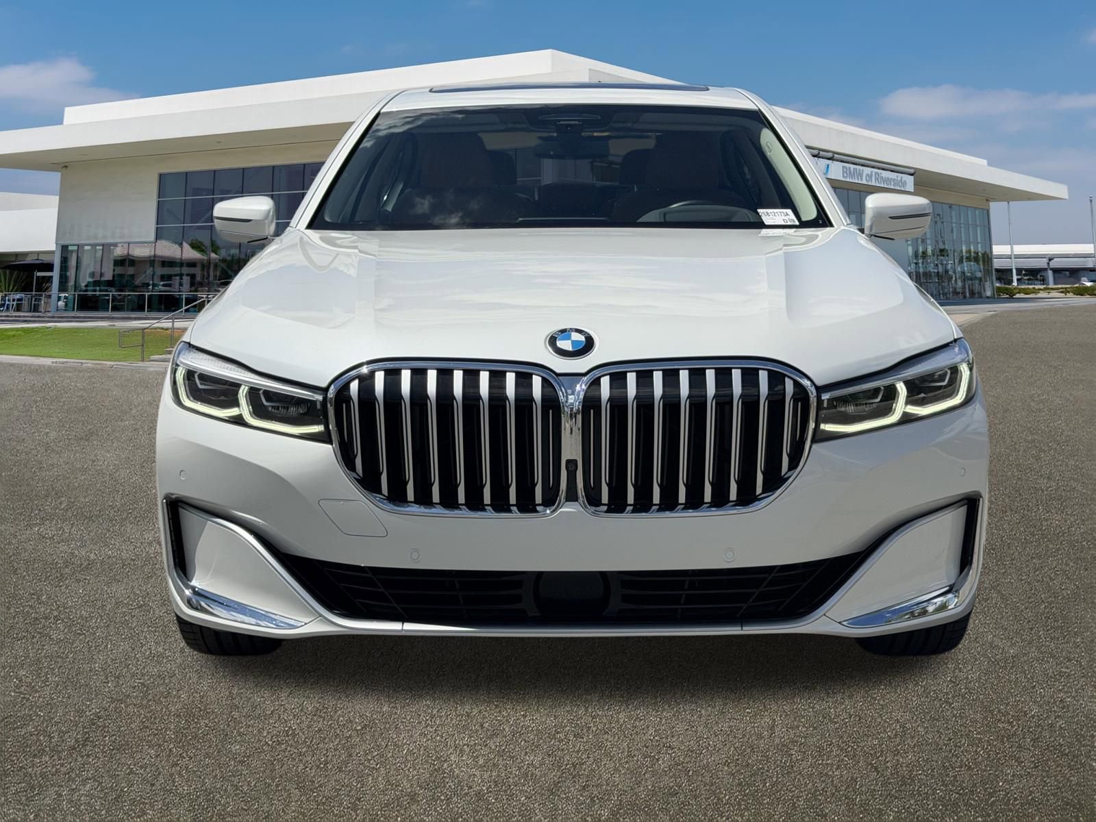 Certified 2022 BMW 750i xDrive image 3