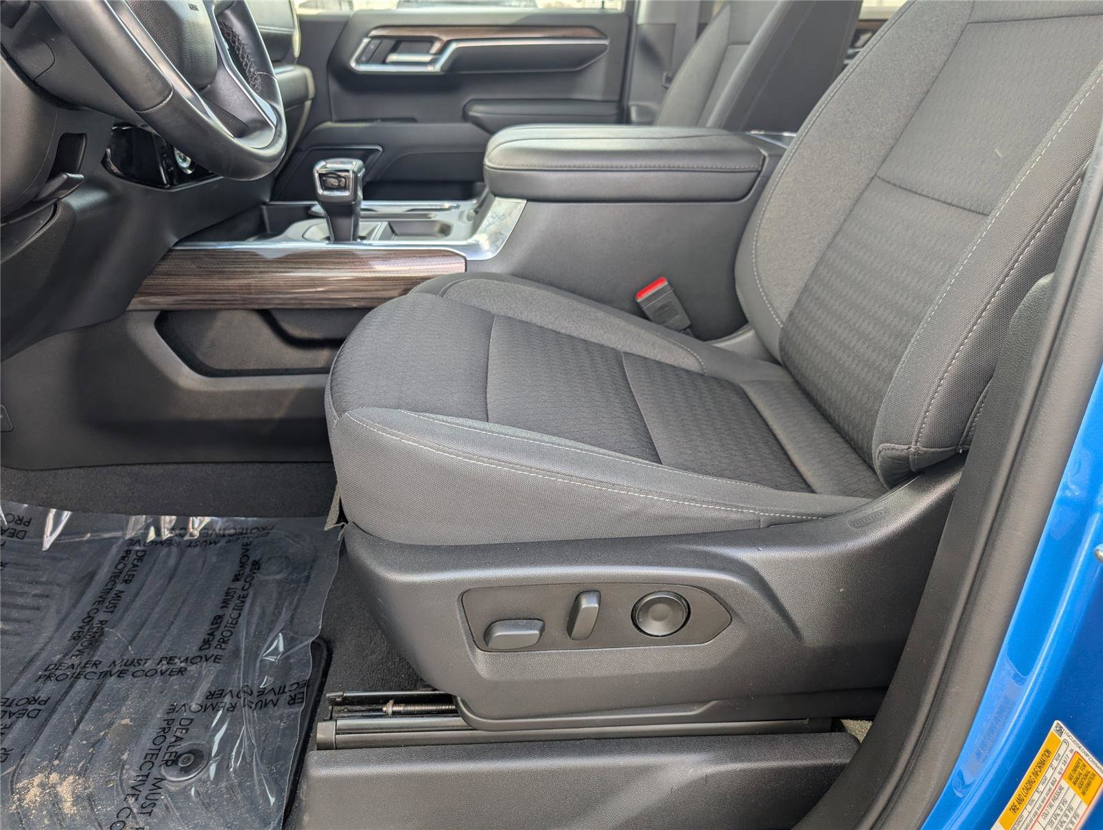 Used 2023 Chevrolet Silverado 1500 LT image 12