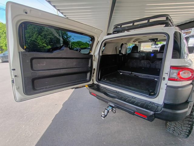 Used 2013 Toyota FJ Cruiser 4WD w/ Convenience Pkg image 59