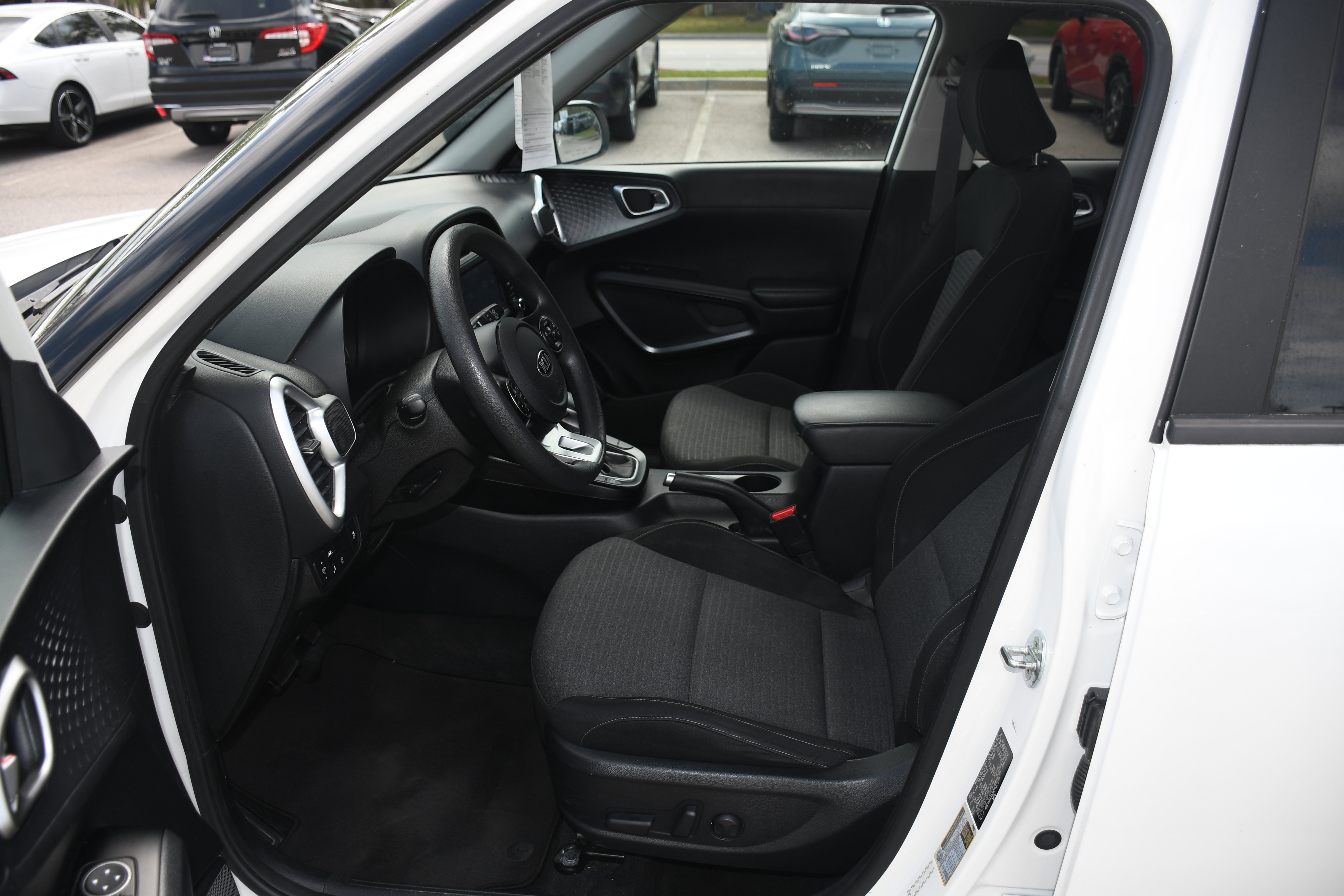 Used 2021 Kia Soul S FWD image 7