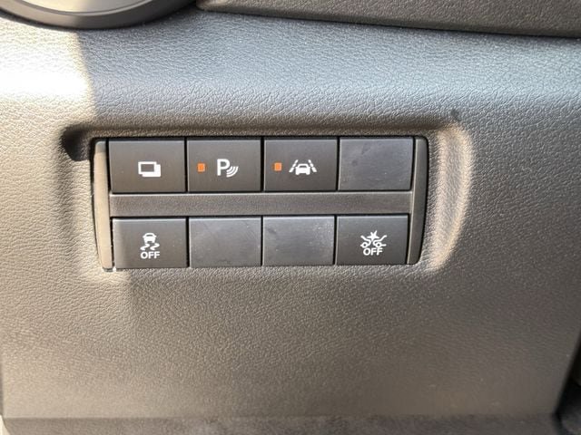Used 2025 Nissan Versa S FWD image 21