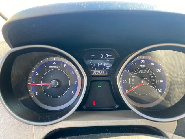 Used 2016 Hyundai Elantra Limited w/ Option Group 04 FWD image 18
