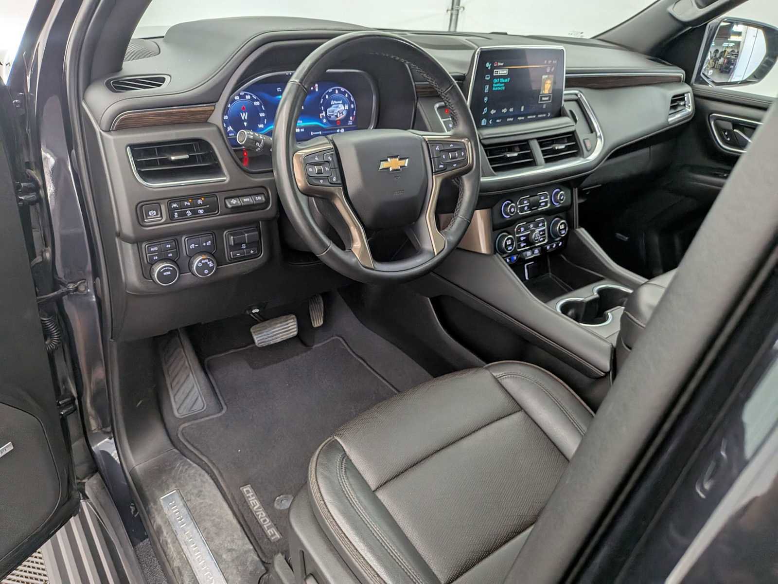 Certified 2023 Chevrolet Tahoe High Country image 2