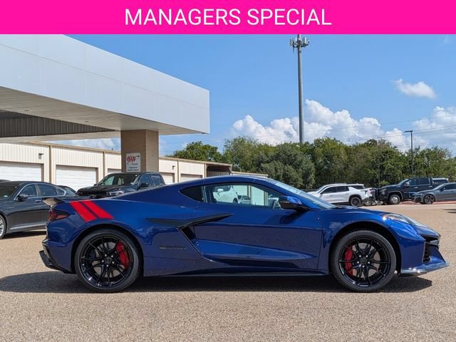 New 2027 Chevrolet Corvette Grand Sport w/ Z52 Sport Performance Package RWD image 2