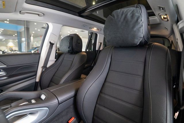 New 2026 Mercedes-Benz GLS 450 4MATIC image 13