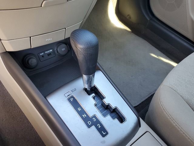 Used 2010 Hyundai Elantra GLS image 24