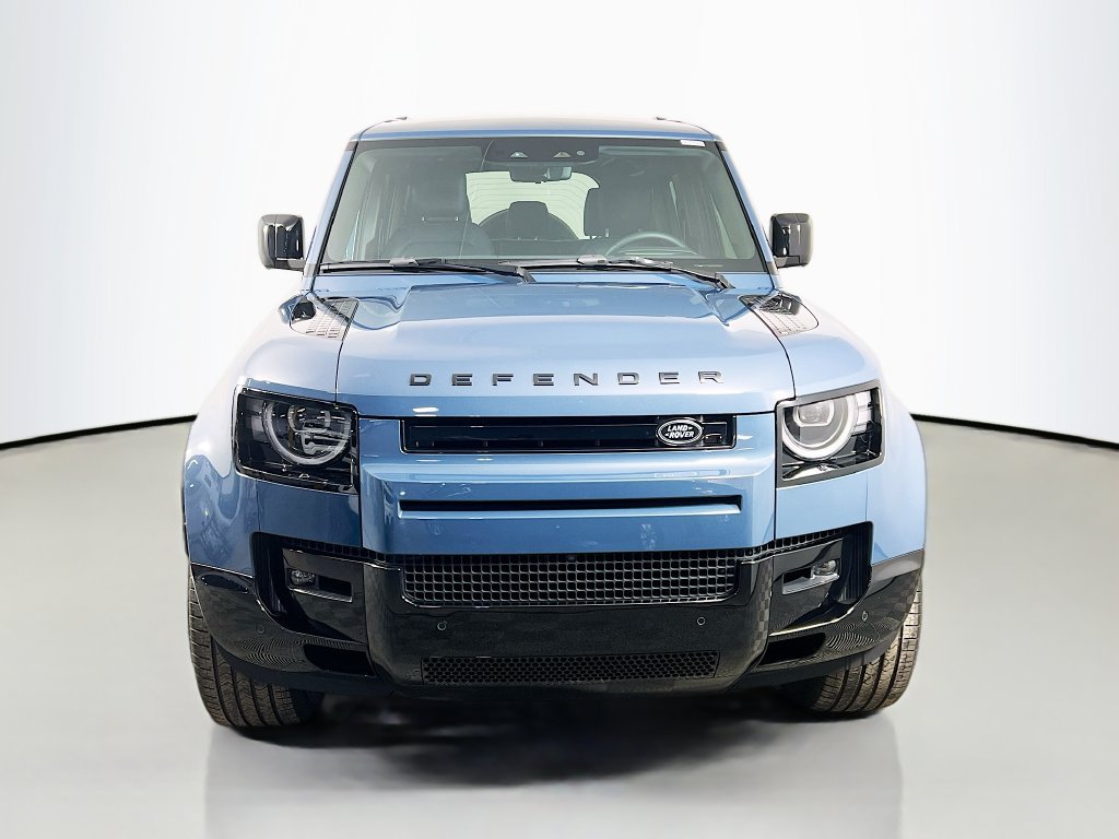 Used 2026 Land Rover Defender 110 X-Dynamic SE AWD/4WD image 2