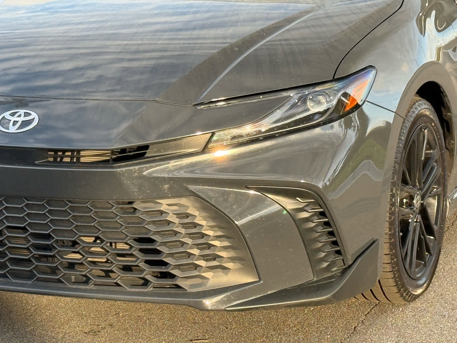 Used 2025 Toyota Camry SE image 10