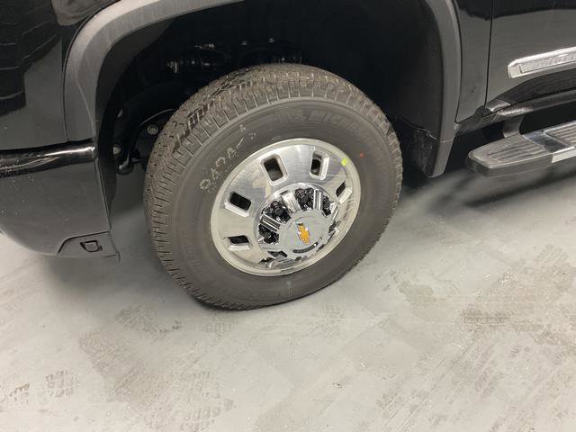 New 2026 Chevrolet Silverado 3500 High Country w/ High Country Premium Package image 3