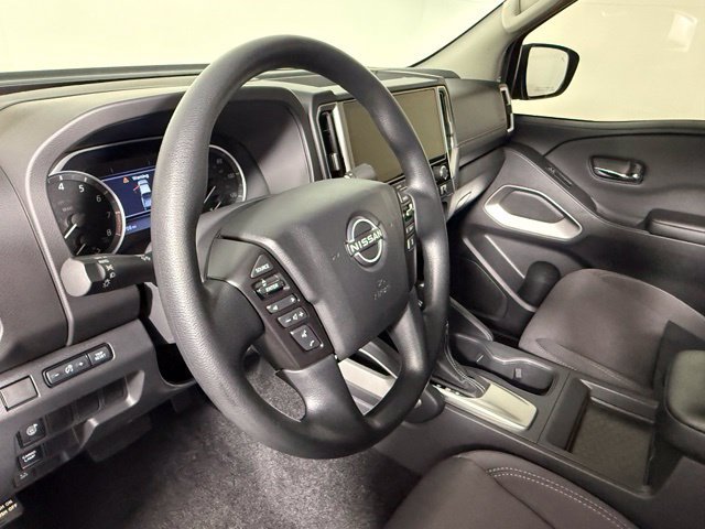 Used 2025 Nissan Frontier SV RWD image 25