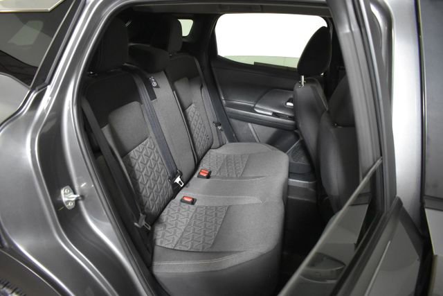 Used 2025 Nissan Kicks SV AWD/4WD image 28