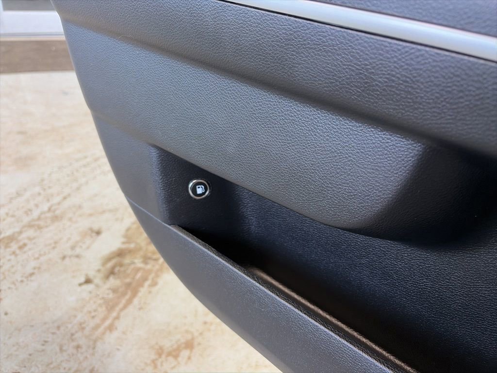 Used 2020 Chrysler 300 Touring L w/ Quick Order Package 2EF RWD image 50