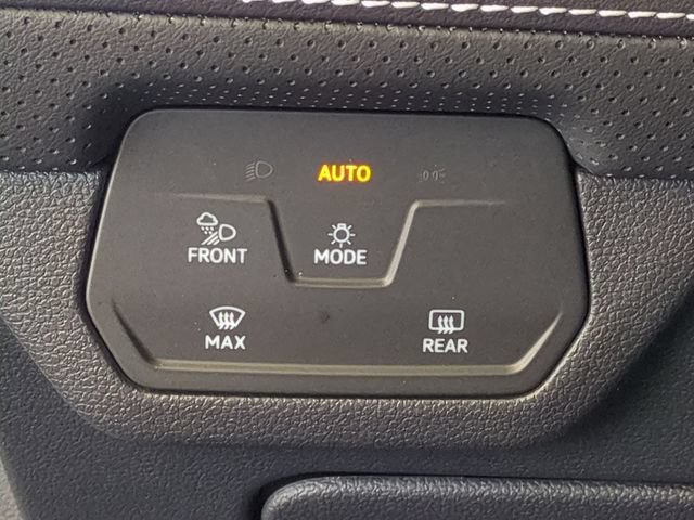 Used 2026 Volkswagen Atlas SE FWD image 23