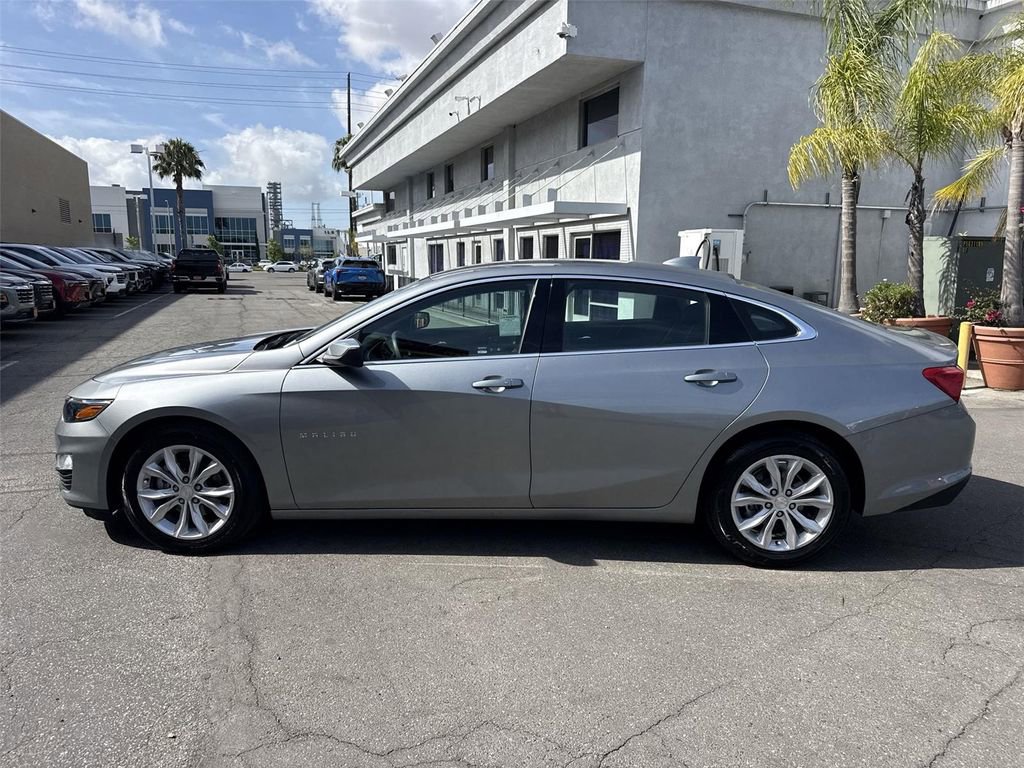 Used 2025 Chevrolet Malibu LT FWD image 5