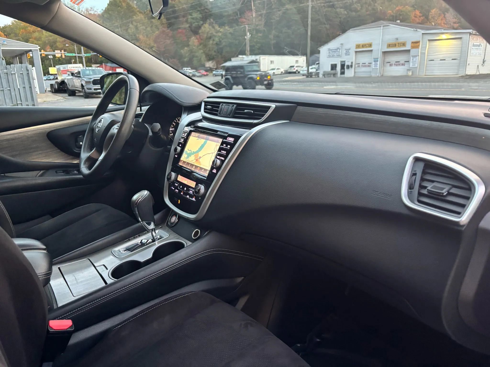 Used 2016 Nissan Murano SV image 17