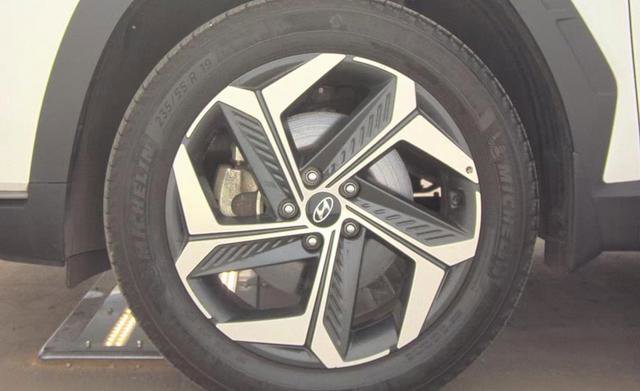 Used 2023 Hyundai Tucson SEL w/ Convenience Package AWD/4WD image 4