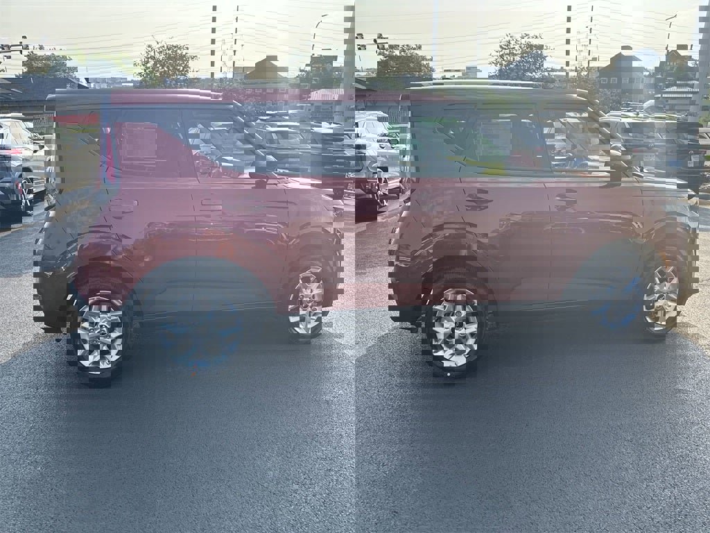 New 2025 Kia Soul LX w/ LX Technology Package image 4