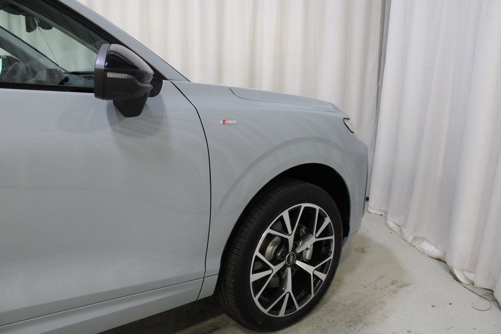 New 2026 Audi Q3 quattro 2.0T AWD/4WD image 28