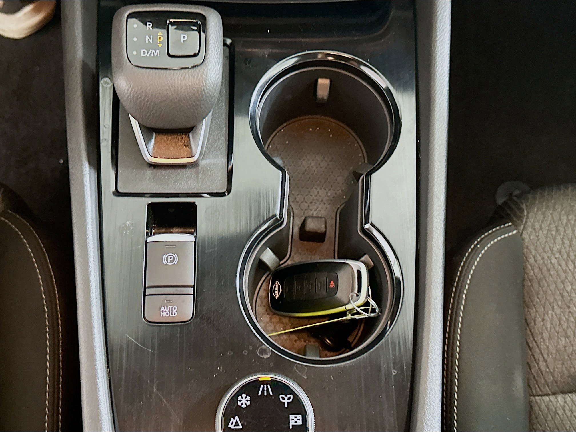 Used 2025 Nissan Rogue SV image 24