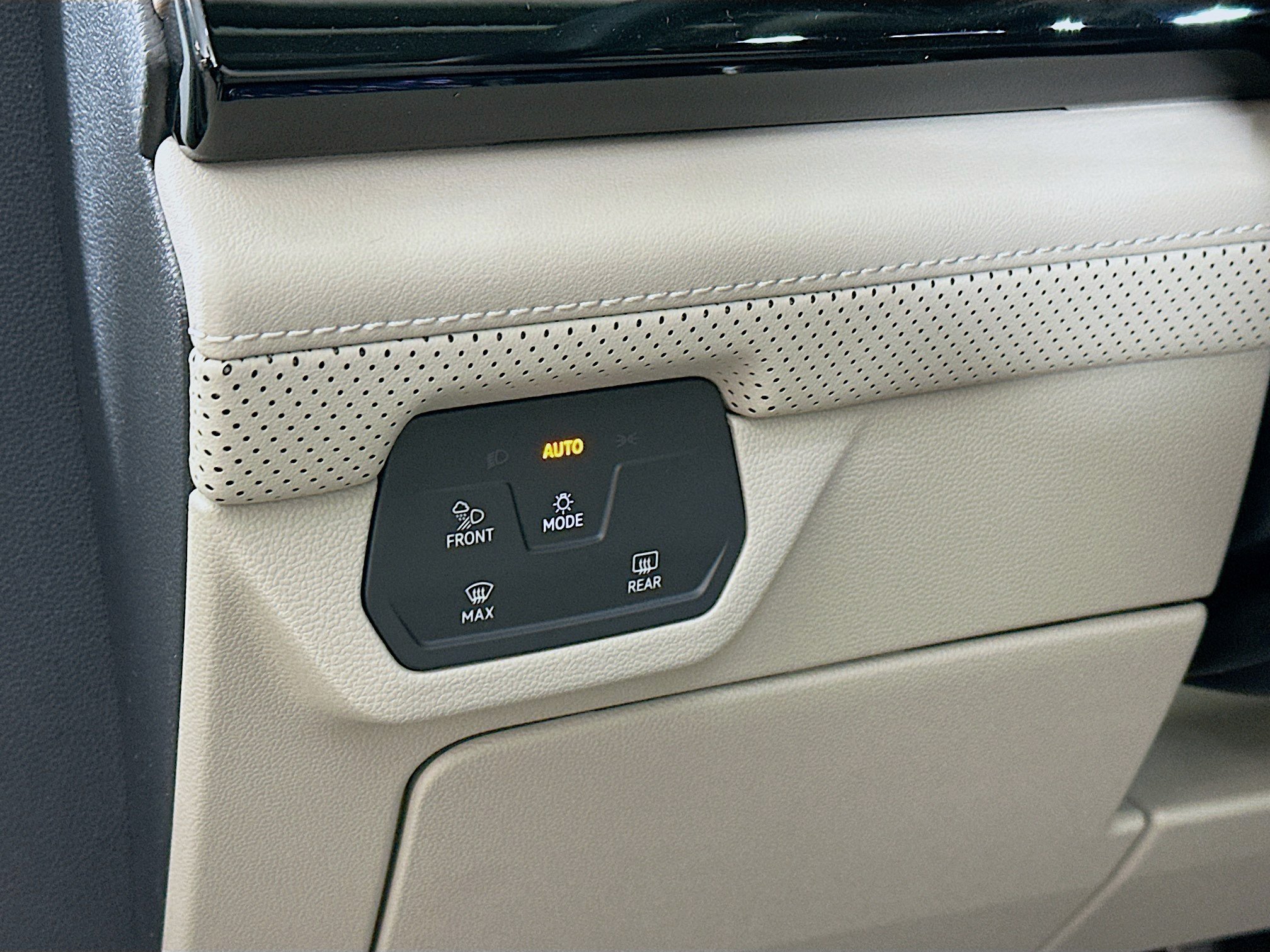 New 2026 Volkswagen Atlas SE AWD/4WD image 10