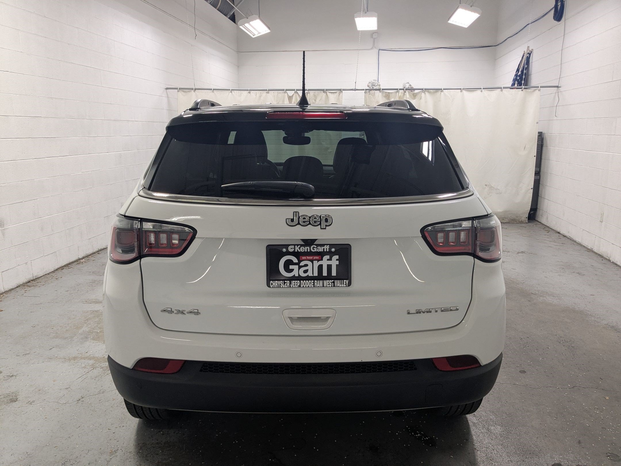 Certified 2024 Jeep Compass Limited AWD/4WD image 8