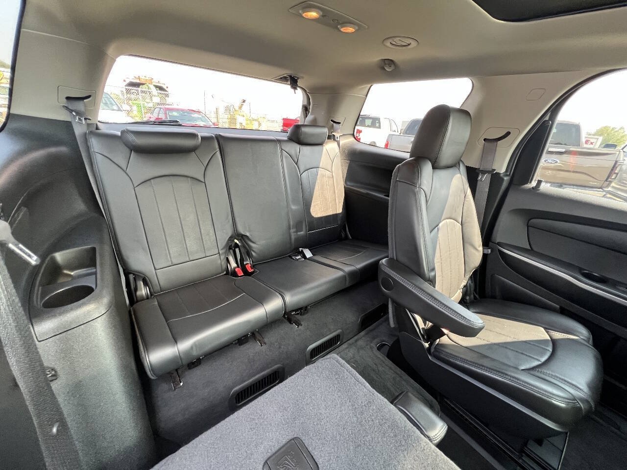 Used 2011 GMC Acadia SLT w/ Technology Package AWD/4WD image 10