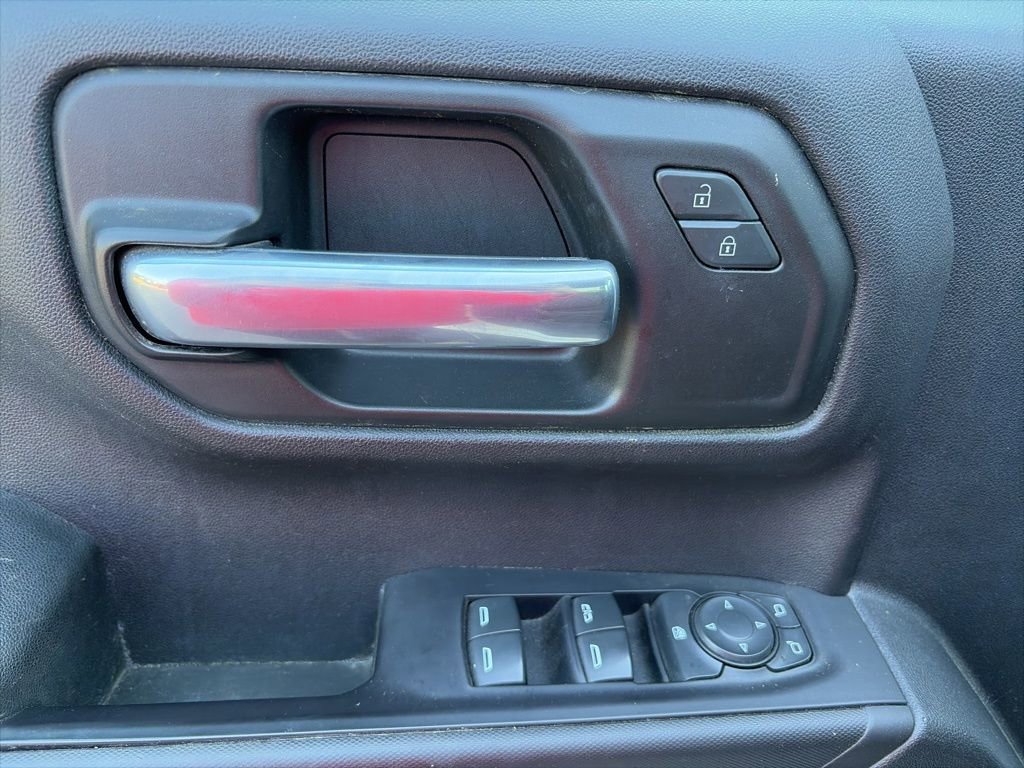 Used 2019 Chevrolet Silverado 1500 Custom w/ Custom Value Package AWD/4WD image 11