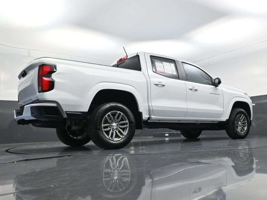 Used 2024 Chevrolet Colorado LT w/ LT Convenience Package III image 16