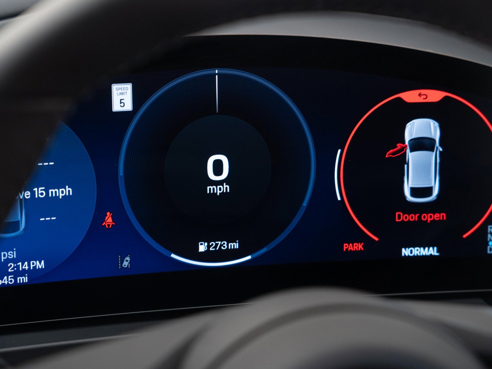 Certified 2025 Porsche Macan Electric image 24