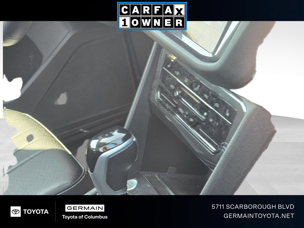 Used 2023 Volkswagen Tiguan SE w/ Panoramic Sunroof Package
