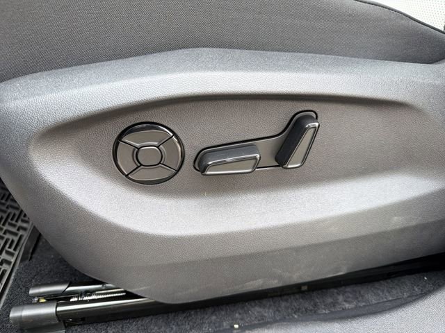 New 2026 Volkswagen Tiguan SE AWD/4WD image 13