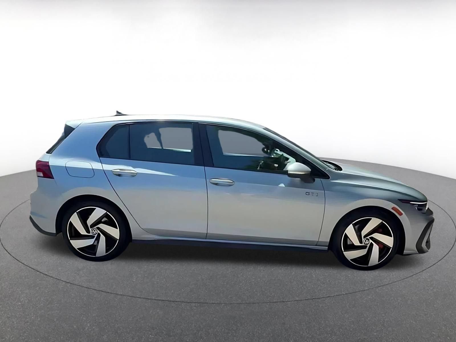 Used 2026 Volkswagen Golf S FWD image 13