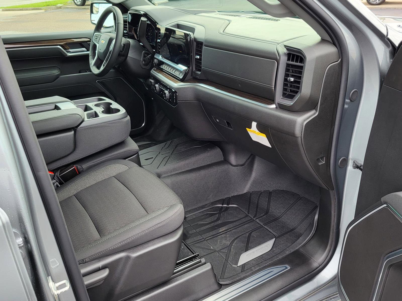 New 2026 Chevrolet Silverado 1500 LT image 9