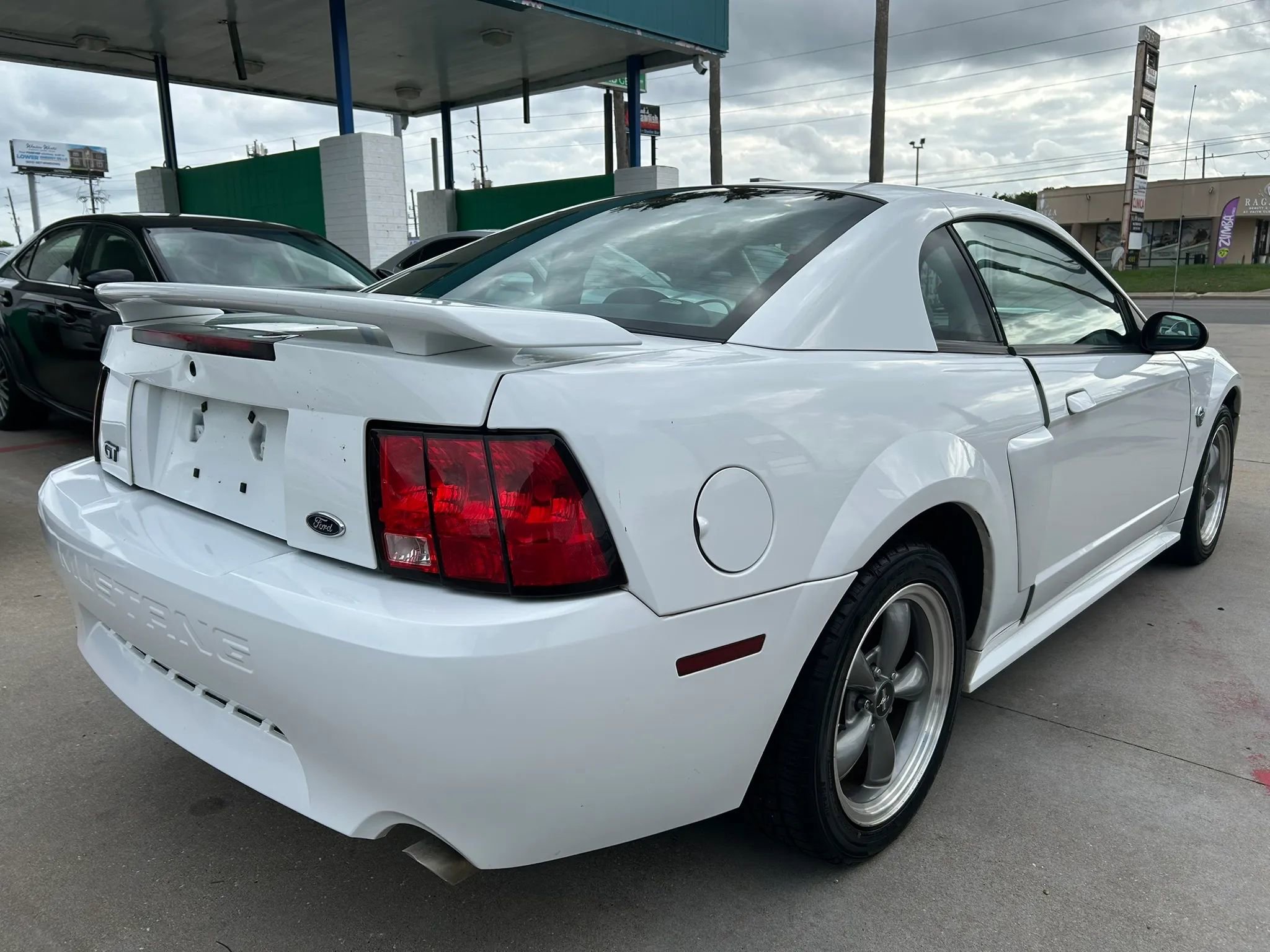 Used 2004 Ford Mustang GT Premium RWD image 5