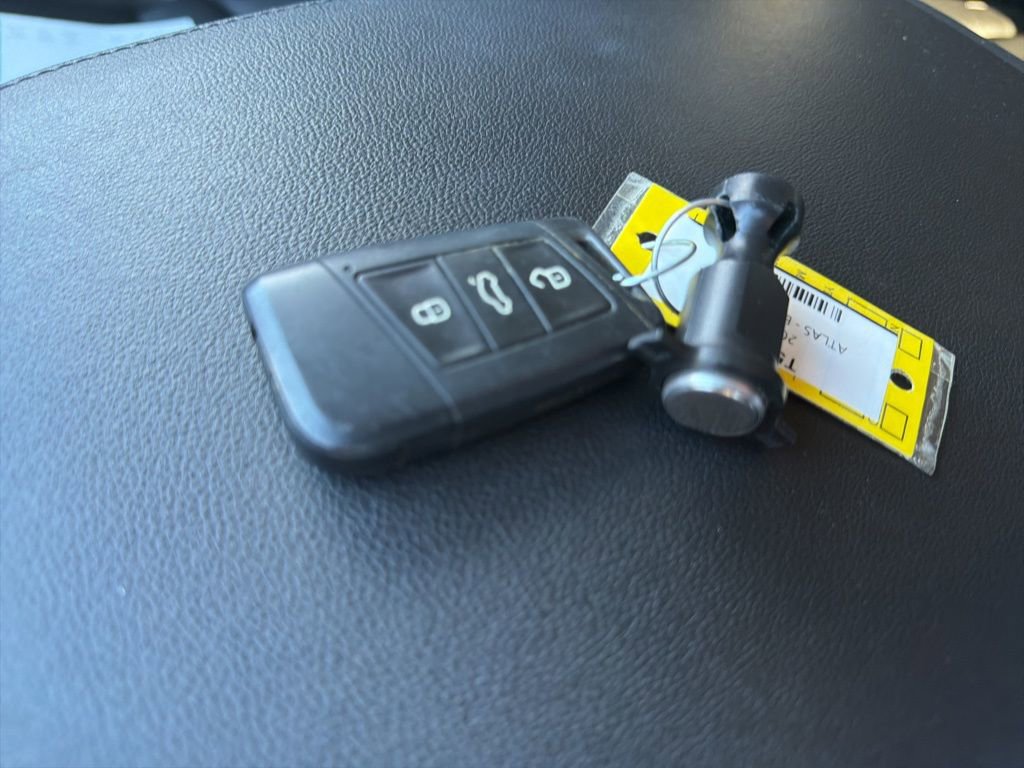 Used 2018 Volkswagen Atlas SE image 27