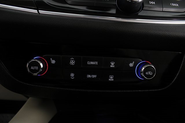 Used 2022 Buick Enclave Essence w/ Experience Buick Package image 8