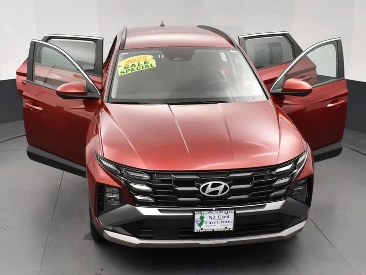 Used 2025 Hyundai Tucson SEL FWD image 10