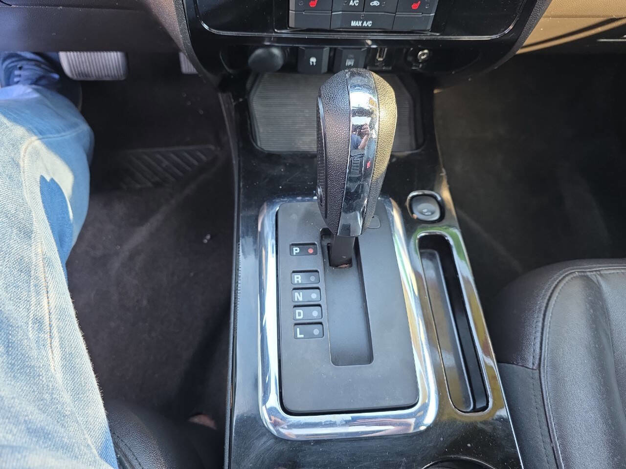 Used 2010 Ford Escape Limited FWD image 30