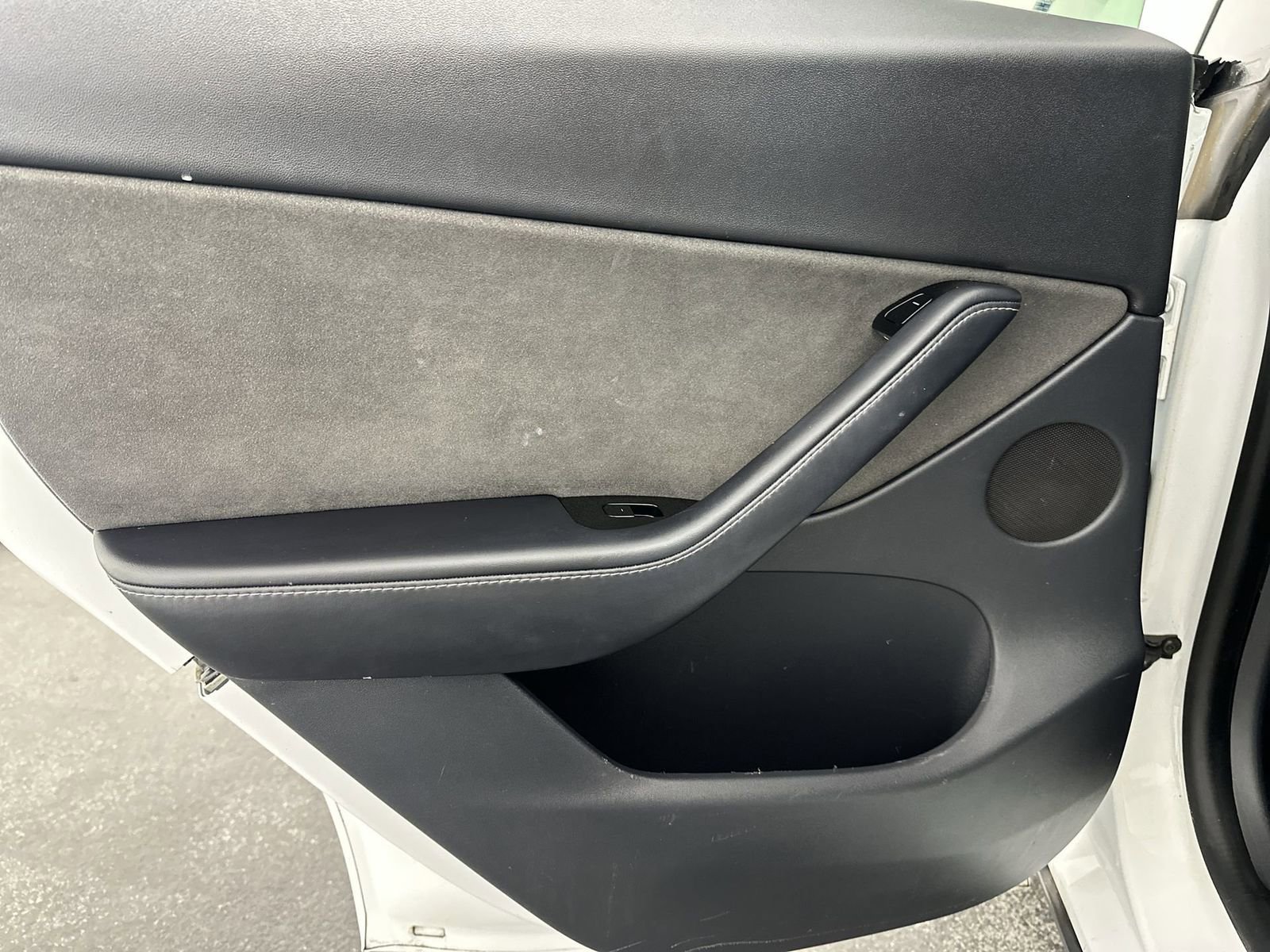 Used 2020 Tesla Model Y Long Range image 34