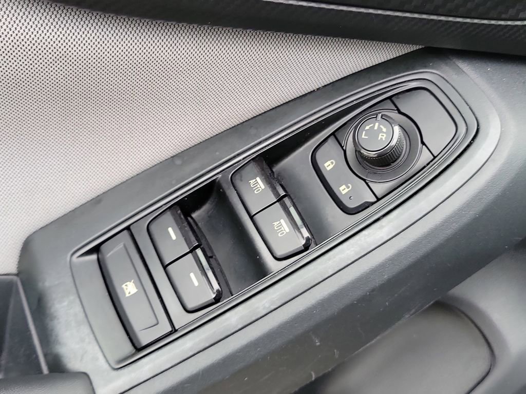 Used 2018 Subaru Crosstrek 2.0i image 18