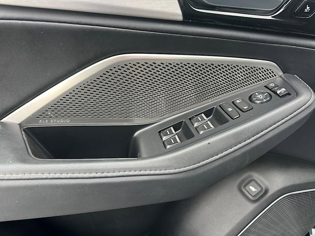 Certified 2023 Acura MDX SH-AWD w/ Technology Package image 19