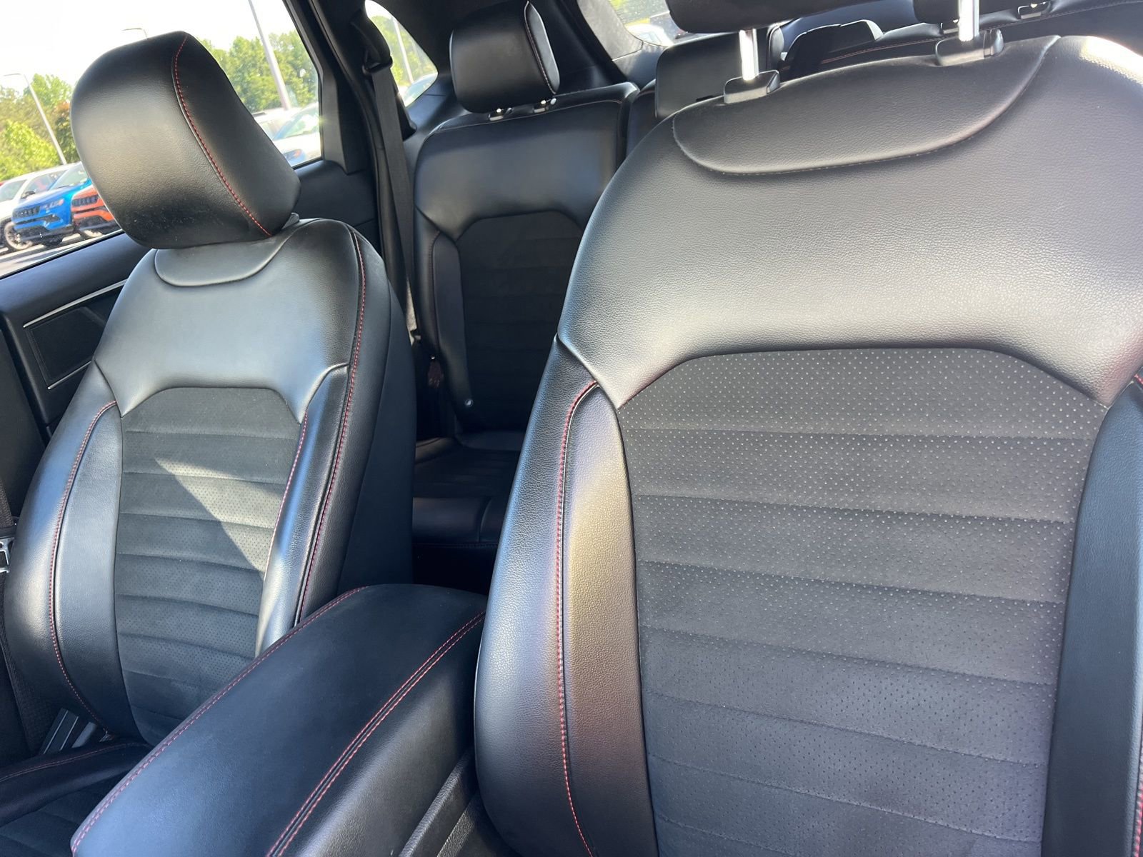 Used 2022 Ford Edge ST-Line AWD/4WD image 8